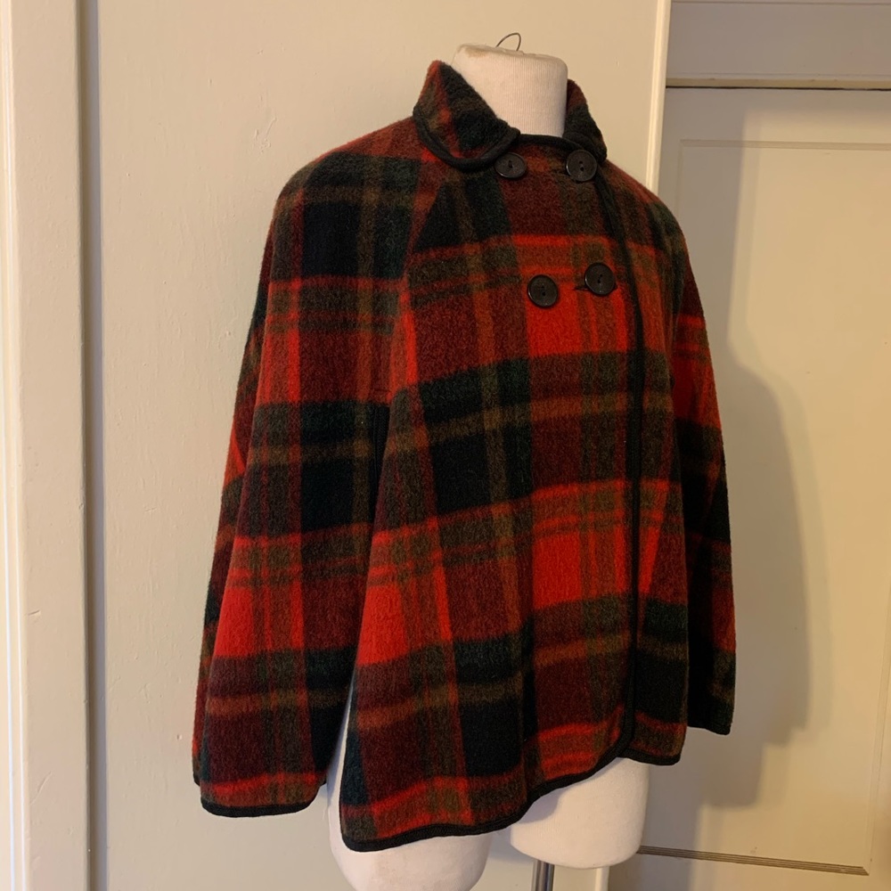 Wool Plaid Women’s Cape